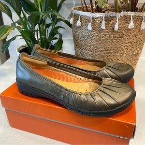 Clarks Olive Green Flats